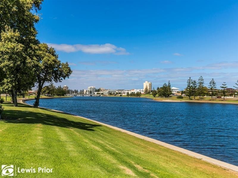 9/50 Adelphi Crescent, Glenelg North SA 5045