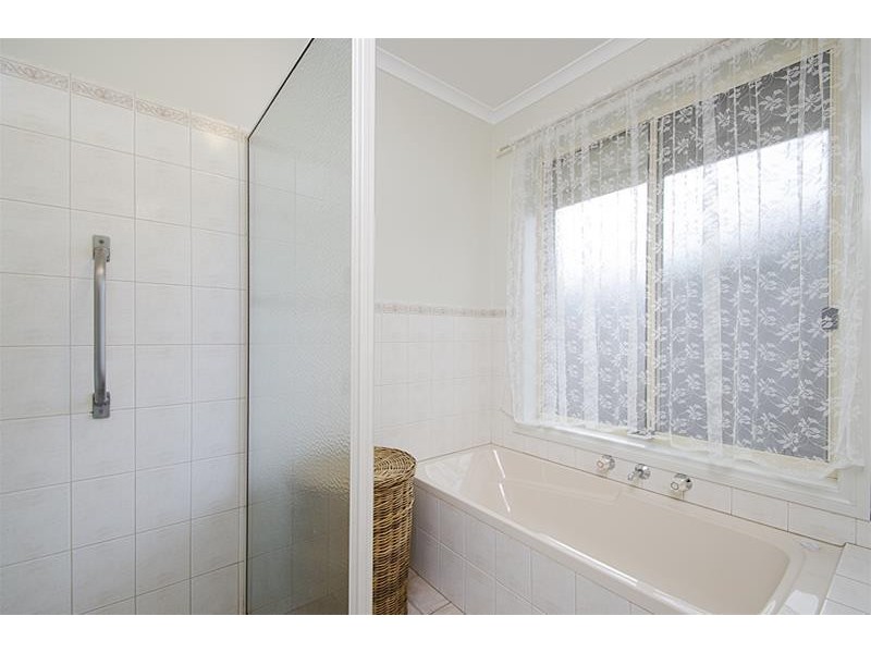 1A Fourth Avenue, Warradale SA 5046