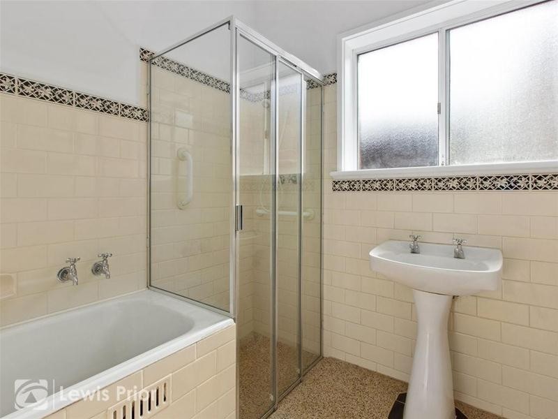 1 Acacia Avenue, Glenelg North SA 5045