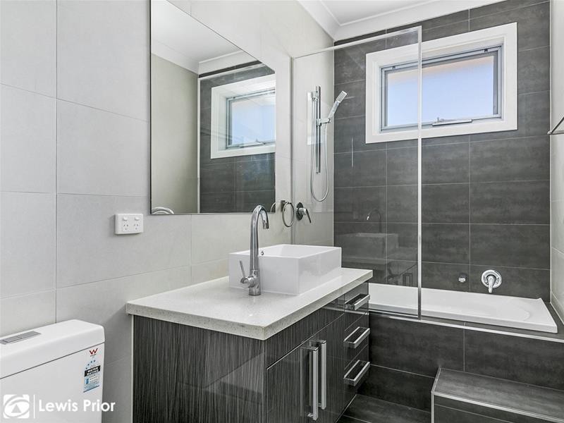 5a Quintus Terrace, Dover Gardens SA 5048