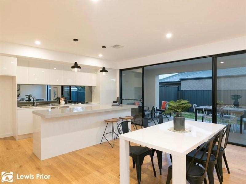 18 Wendover Walk, Glengowrie SA 5044