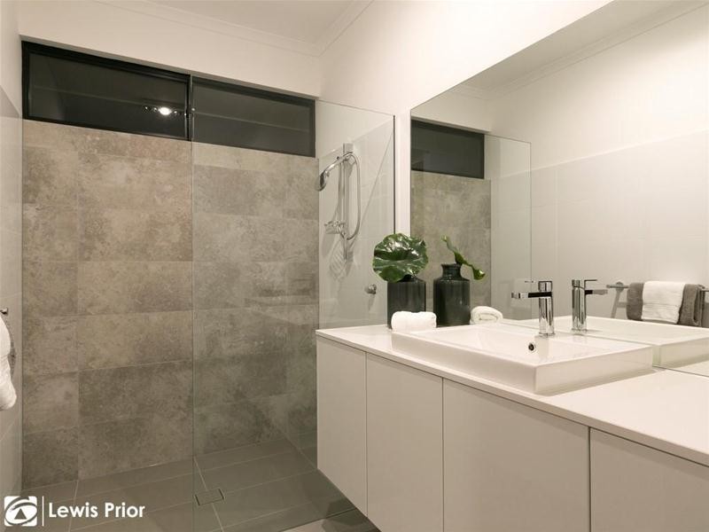 18 Wendover Walk, Glengowrie SA 5044