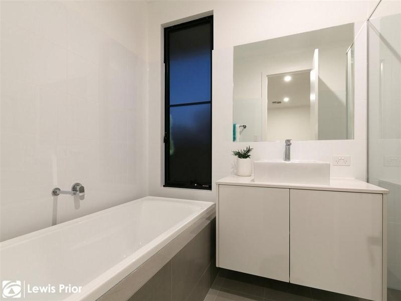 18 Wendover Walk, Glengowrie SA 5044