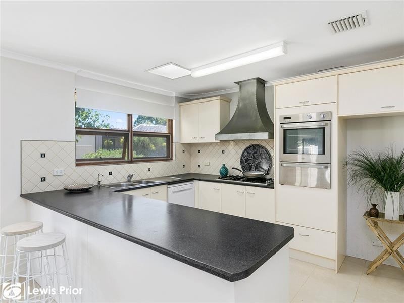 27 Johnstone Road, Oaklands Park SA 5046