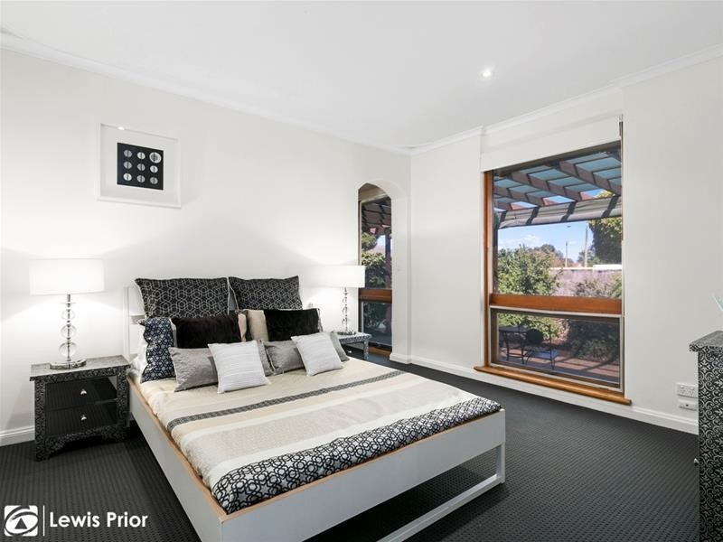 27 Johnstone Road, Oaklands Park SA 5046