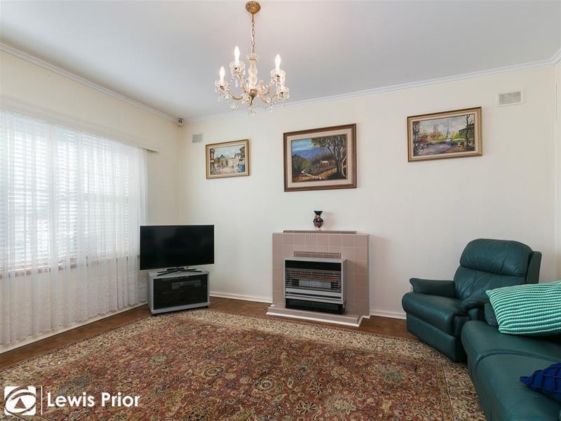 32 Nunyah Avenue, Park Holme SA 5043