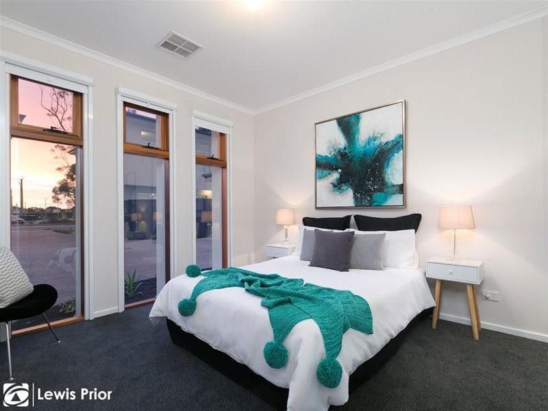 2c Crozier Terrace, Oaklands Park SA 5046