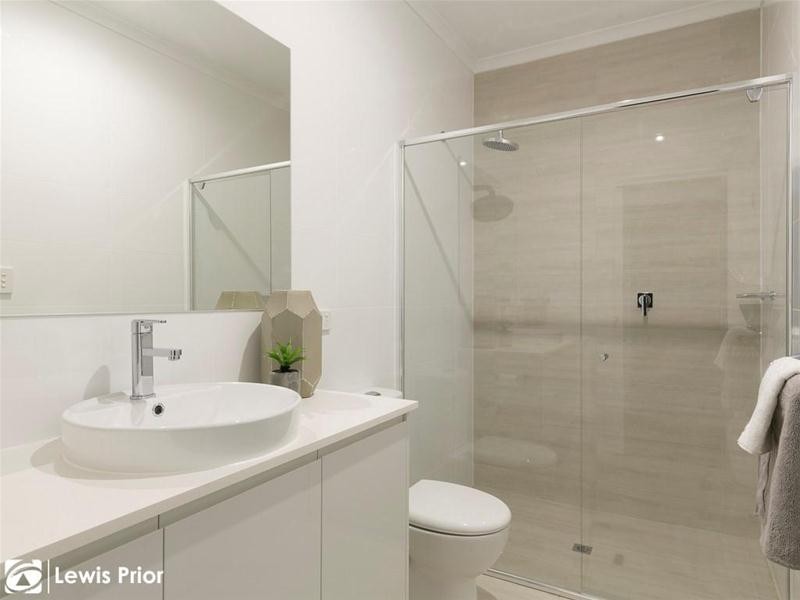 2c Crozier Terrace, Oaklands Park SA 5046