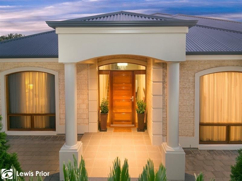 9/8 Cinnamon Way, Aberfoyle Park SA 5159