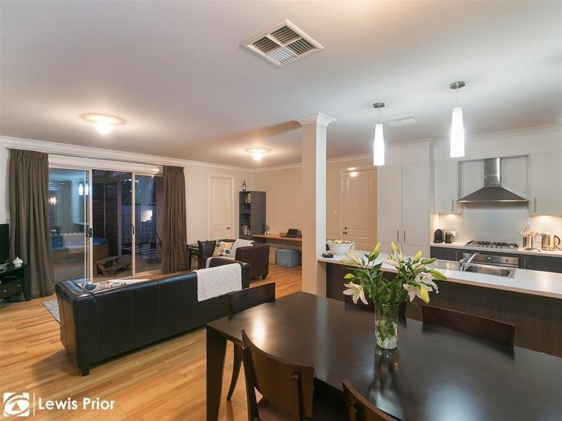 9/8 Cinnamon Way, Aberfoyle Park SA 5159