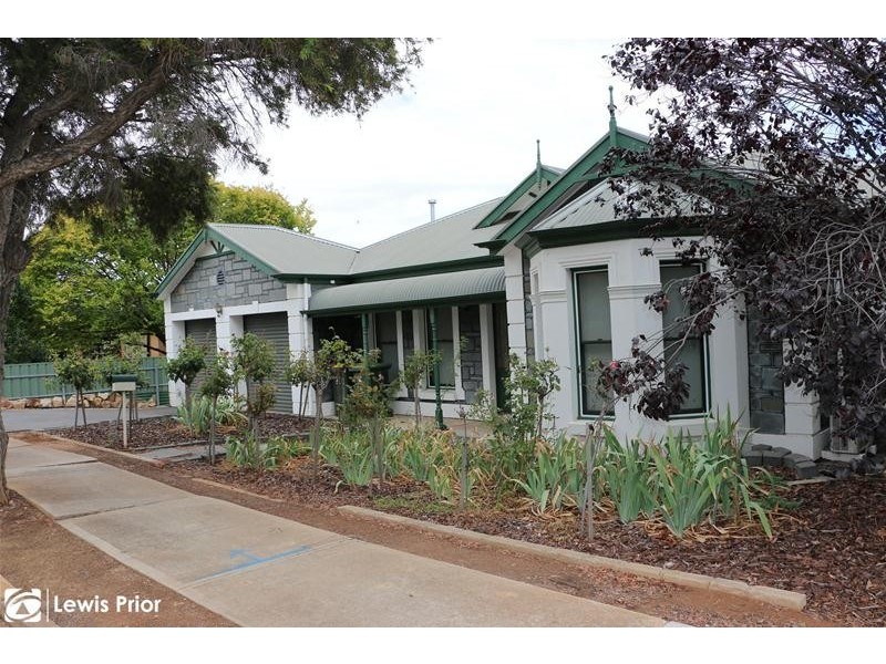 8A Moy Avenue, Warradale SA 5046