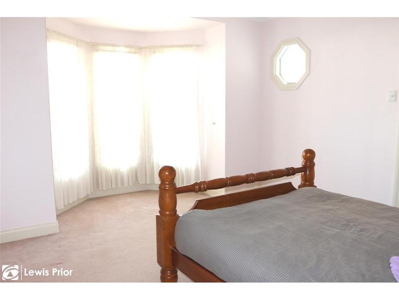 8A Moy Avenue, Warradale SA 5046