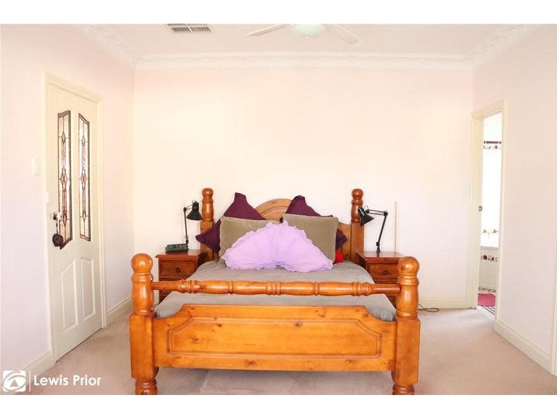 8A Moy Avenue, Warradale SA 5046