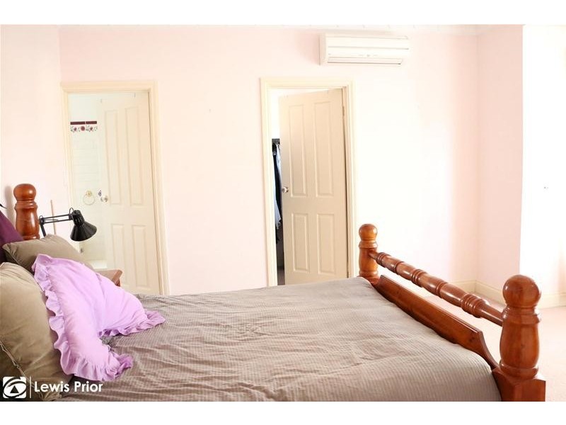 8A Moy Avenue, Warradale SA 5046