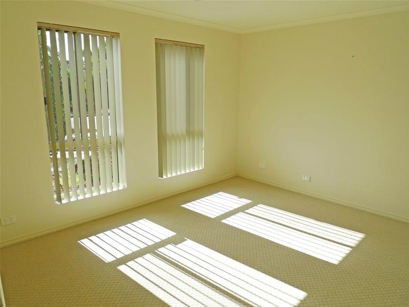 4 Travers Street, Sturt SA 5047