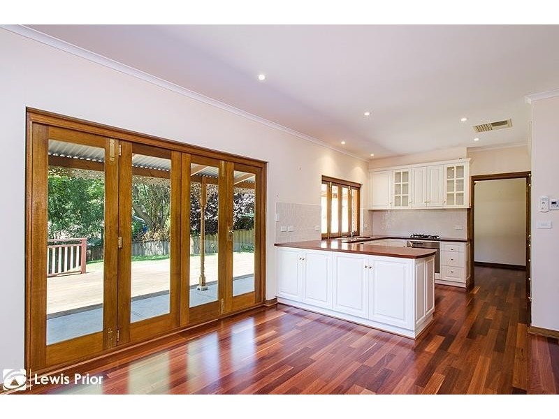 2 Tawny Court, Aberfoyle Park SA 5159