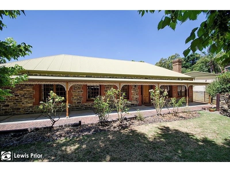 2 Tawny Court, Aberfoyle Park SA 5159