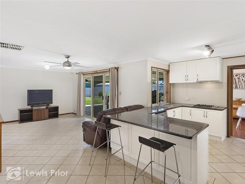 18 Karalee Grove, Reynella SA 5161