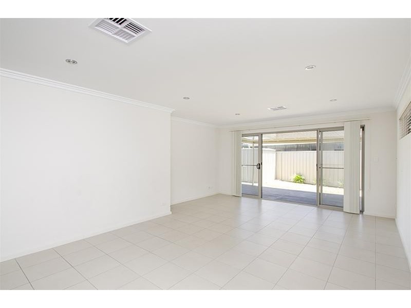 2B Carbnet Place, Seacombe Gardens SA 5047