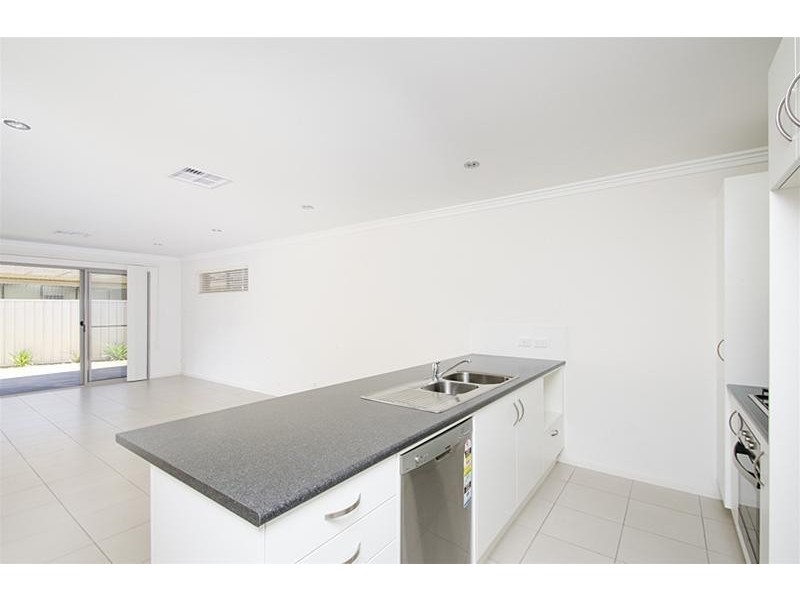 2B Carbnet Place, Seacombe Gardens SA 5047