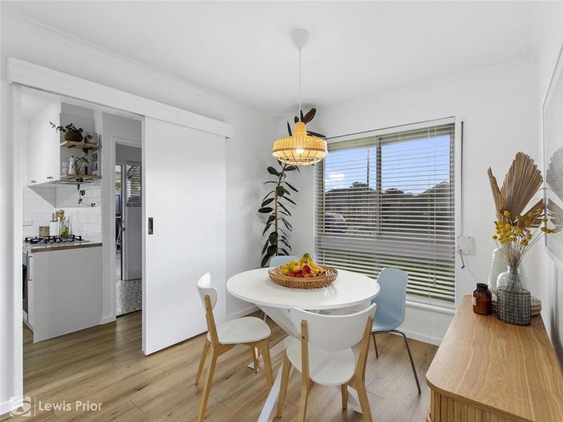 1/4 First Avenue, Warradale SA 5046