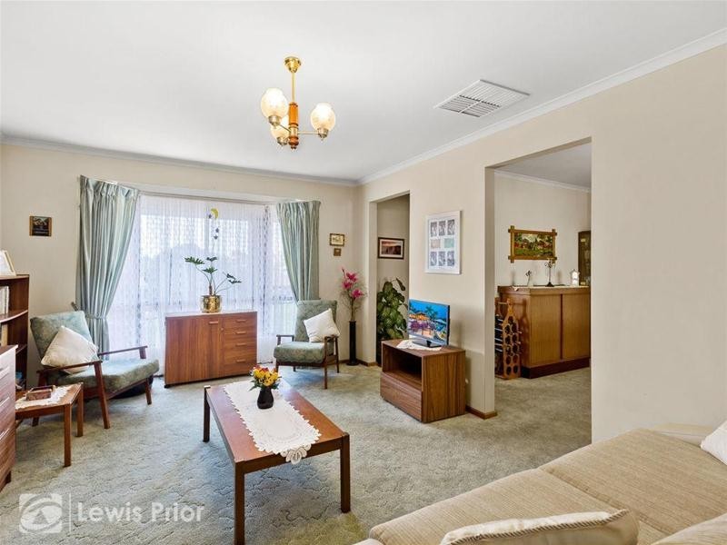 2 Alfonso Drive, Hallett Cove SA 5158