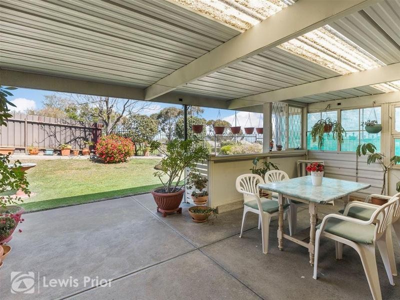 2 Alfonso Drive, Hallett Cove SA 5158