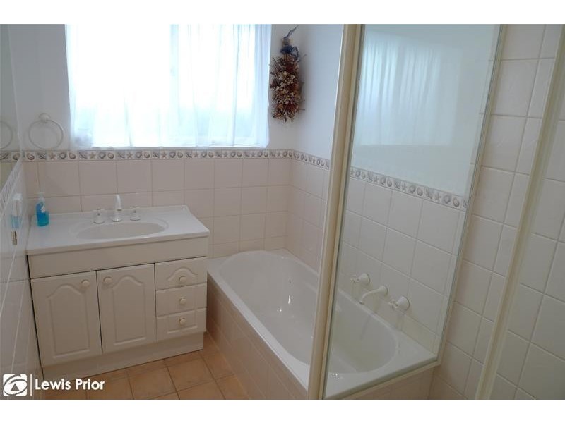 21 Osmanli Drive, Hallett Cove SA 5158