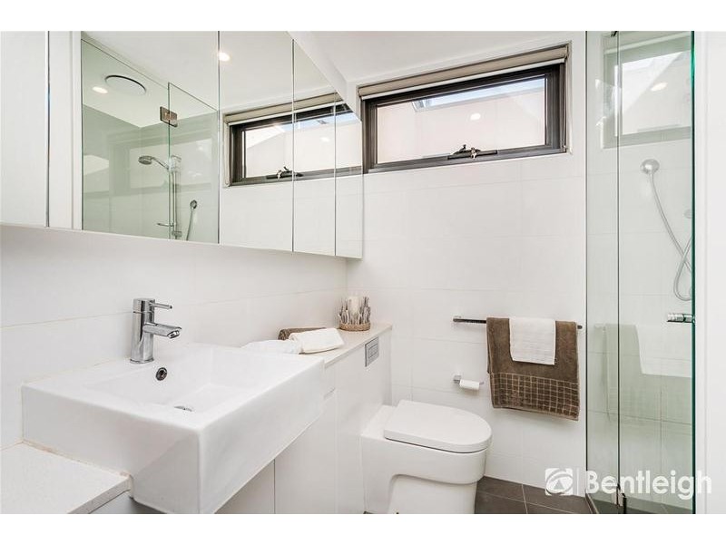 301/24 Becket Avenue, Bentleigh East VIC 3165