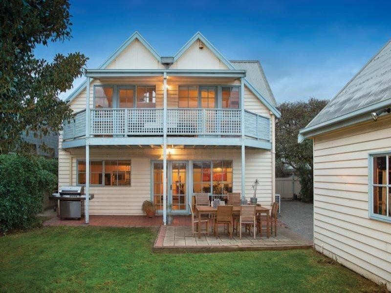 1 Esplanade Avenue, Brighton VIC 3186
