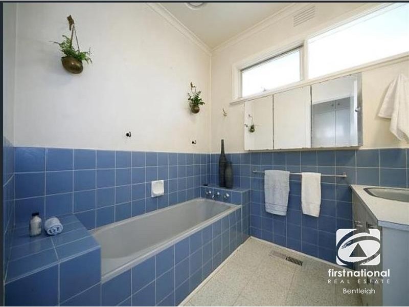 16 Thomasina Street, Bentleigh East VIC 3165