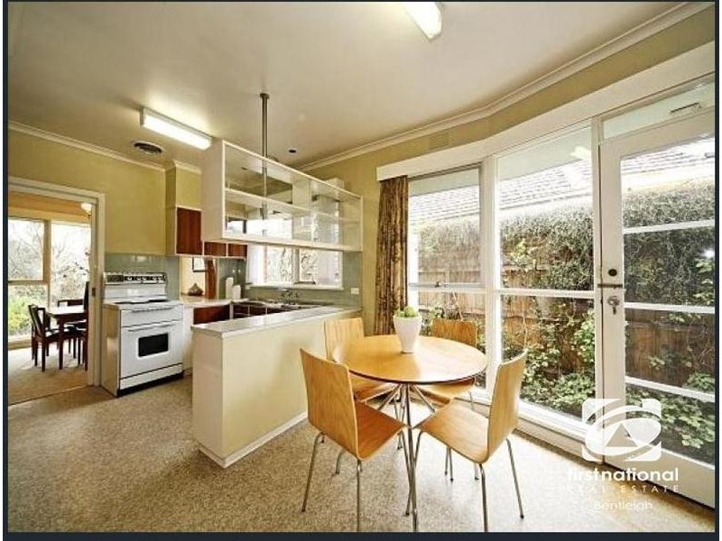 16  Thomasina Street, Bentleigh East VIC 3165