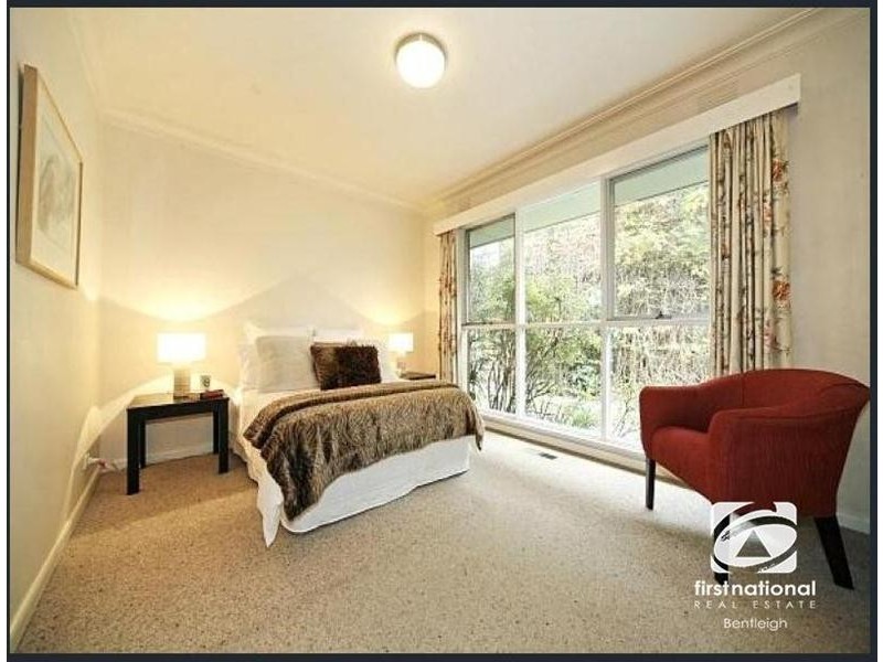 16  Thomasina Street, Bentleigh East VIC 3165