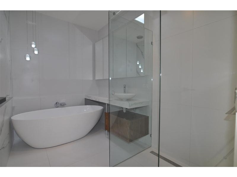 1A Rayern Court, Bentleigh East VIC 3165