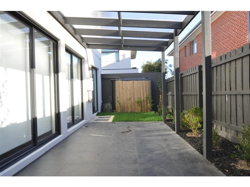 1A Rayern Court, Bentleigh East VIC 3165