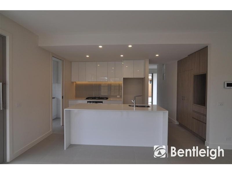 2/33 Browns Road, Bentleigh East VIC 3165