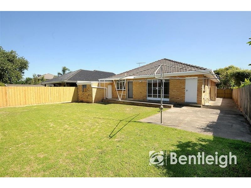 14 Bristol Street, Bentleigh East VIC 3165