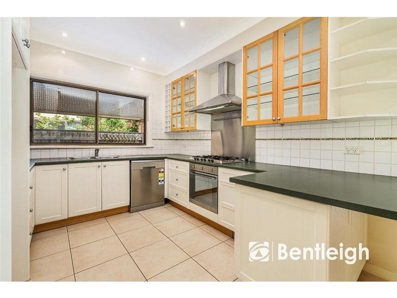 29 Friendship Square, Cheltenham VIC 3192