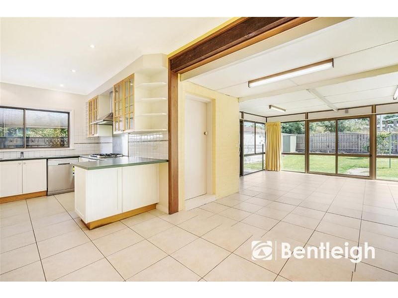 29 Friendship Square, Cheltenham VIC 3192