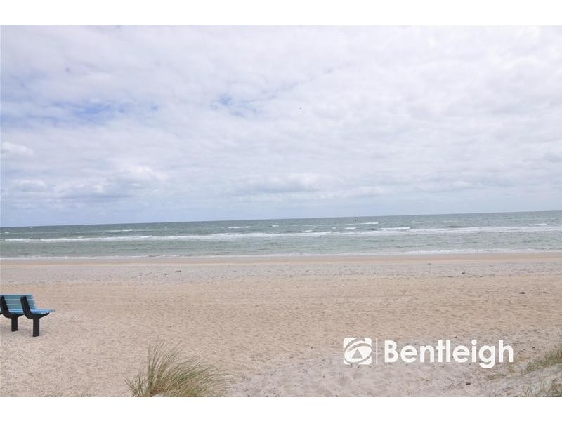 8 Le Souef Lane, Chelsea VIC 3196