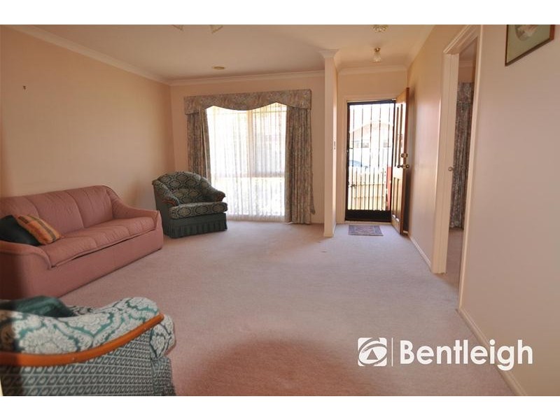 2/45 Brett Street, Murrumbeena VIC 3163