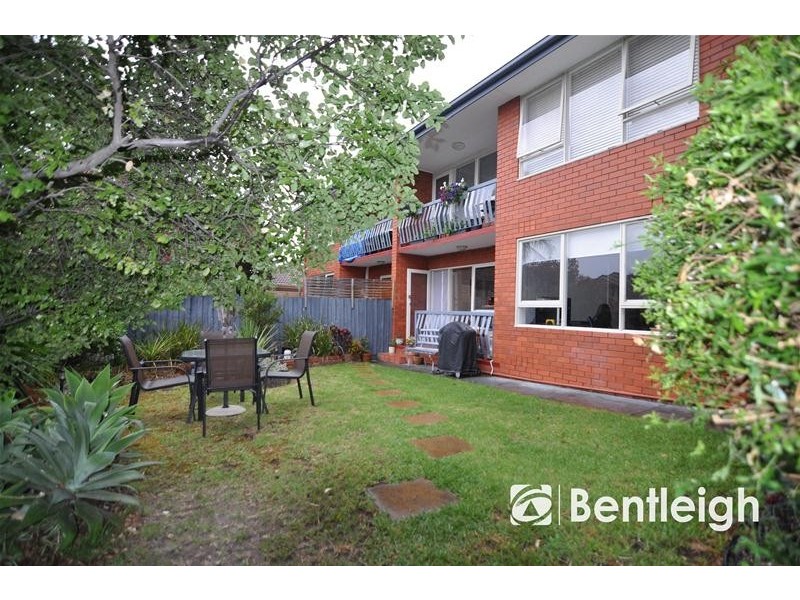 2/2 Werona Street, Bentleigh VIC 3204