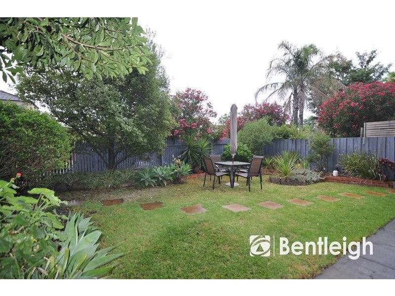 2/2 Werona Street, Bentleigh VIC 3204