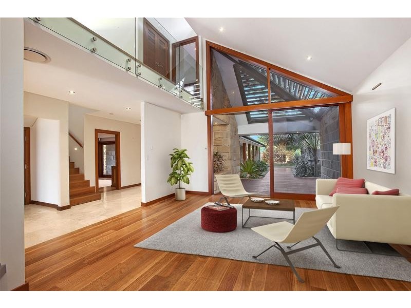 15 Surfview Road, Mona Vale NSW 2103