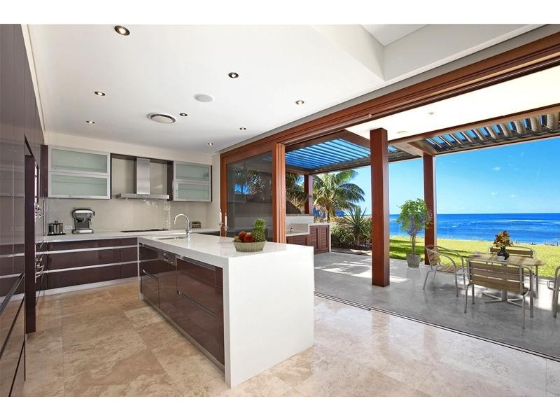 15 Surfview Road, Mona Vale NSW 2103