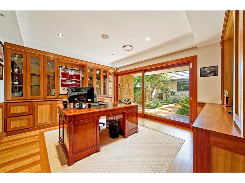 15 Surfview Road, Mona Vale NSW 2103