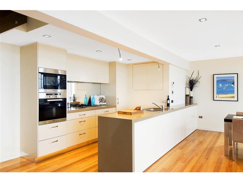 16 Carrington Parade, Freshwater NSW 2096