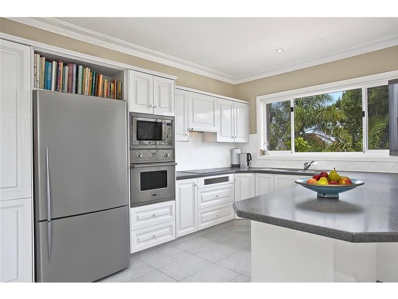 87 New Street West, Clontarf NSW 2093