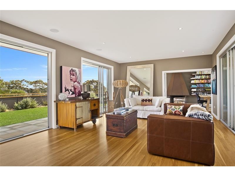 1 Kanangra Crescent, Clontarf NSW 2093