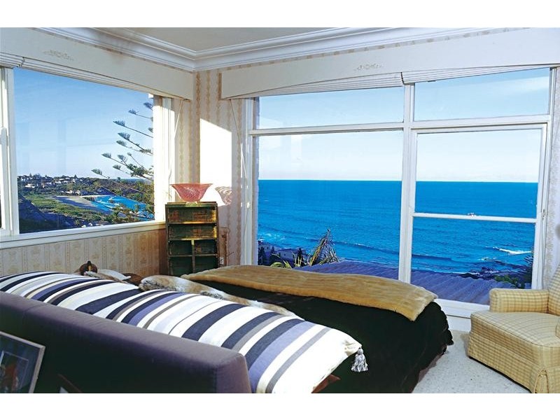 17 Loch Street, Freshwater NSW 2096